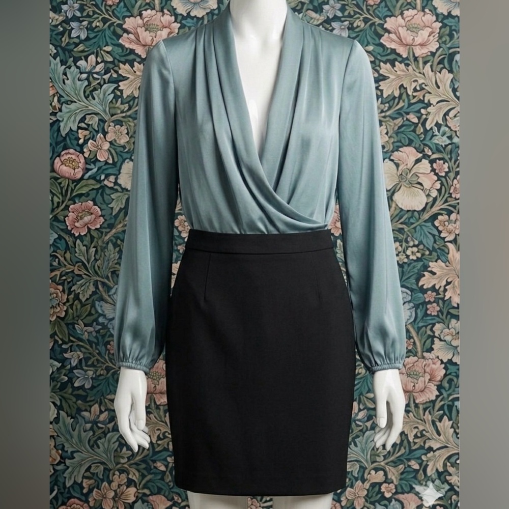 Nordstrom Tahari NWT STUNNING Long Sleeve Faux Wrap Silky Top